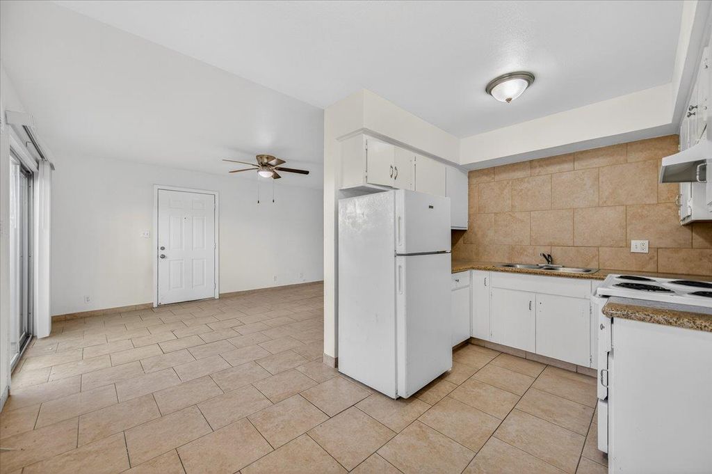 Image 20 of property listing at 1348 E San Bruno Avenue, Fresno, CA 93710