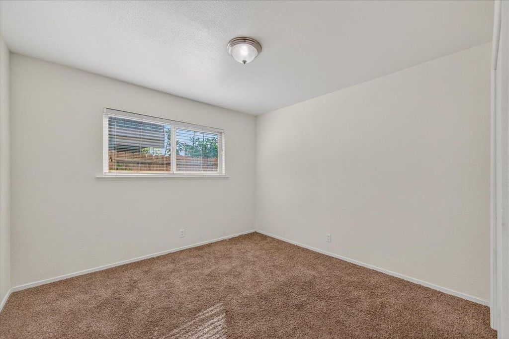 Image 22 of property listing at 1348 E San Bruno Avenue, Fresno, CA 93710