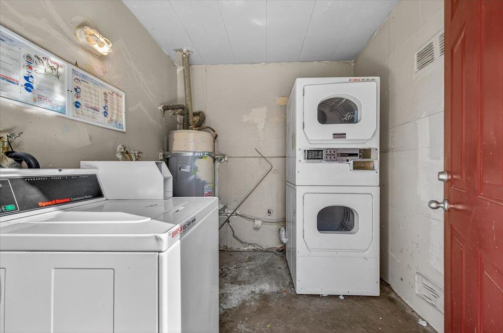 Image 30 of property listing at 1348 E San Bruno Avenue, Fresno, CA 93710