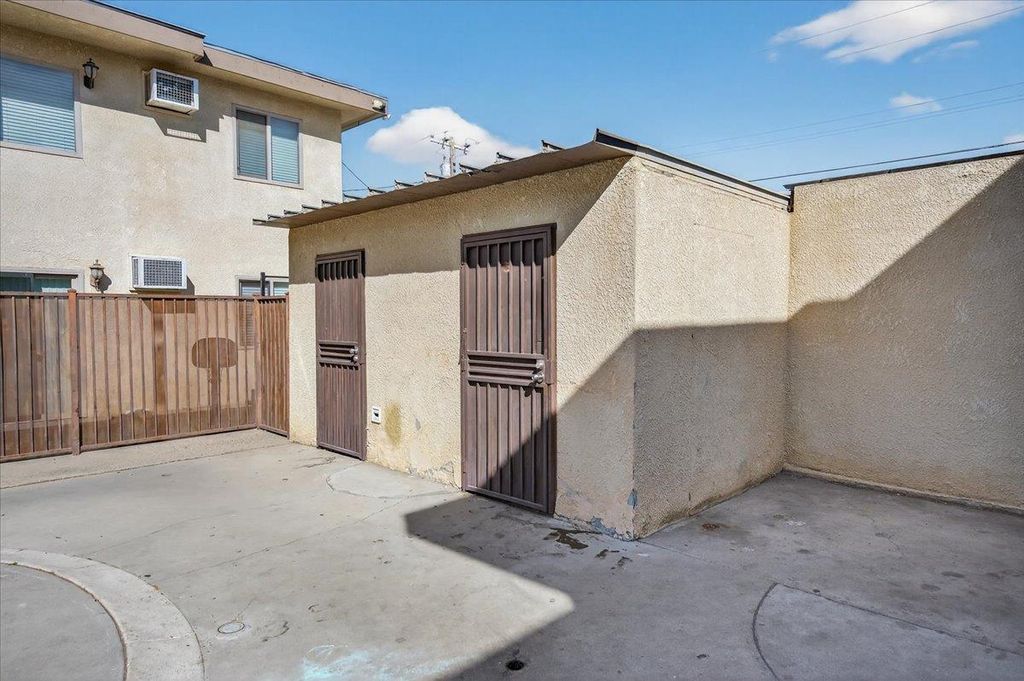 Image 31 of property listing at 1348 E San Bruno Avenue, Fresno, CA 93710