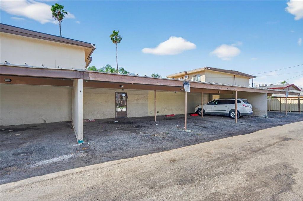 Image 34 of property listing at 1348 E San Bruno Avenue, Fresno, CA 93710
