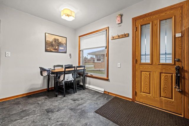 1111 Shorecrest DRIVE, Racine, WI 53402