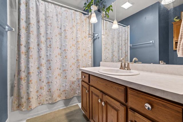 1111 Shorecrest DRIVE, Racine, WI 53402