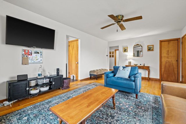 1111 Shorecrest DRIVE, Racine, WI 53402