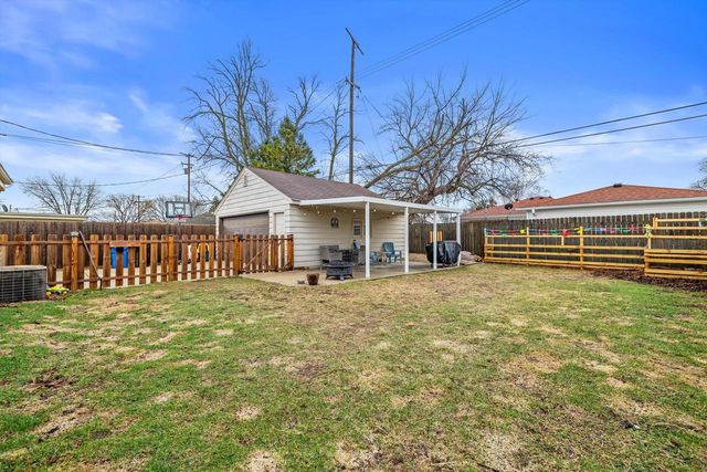 1111 Shorecrest DRIVE, Racine, WI 53402