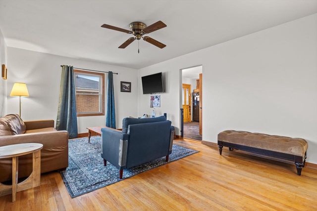 1111 Shorecrest DRIVE, Racine, WI 53402