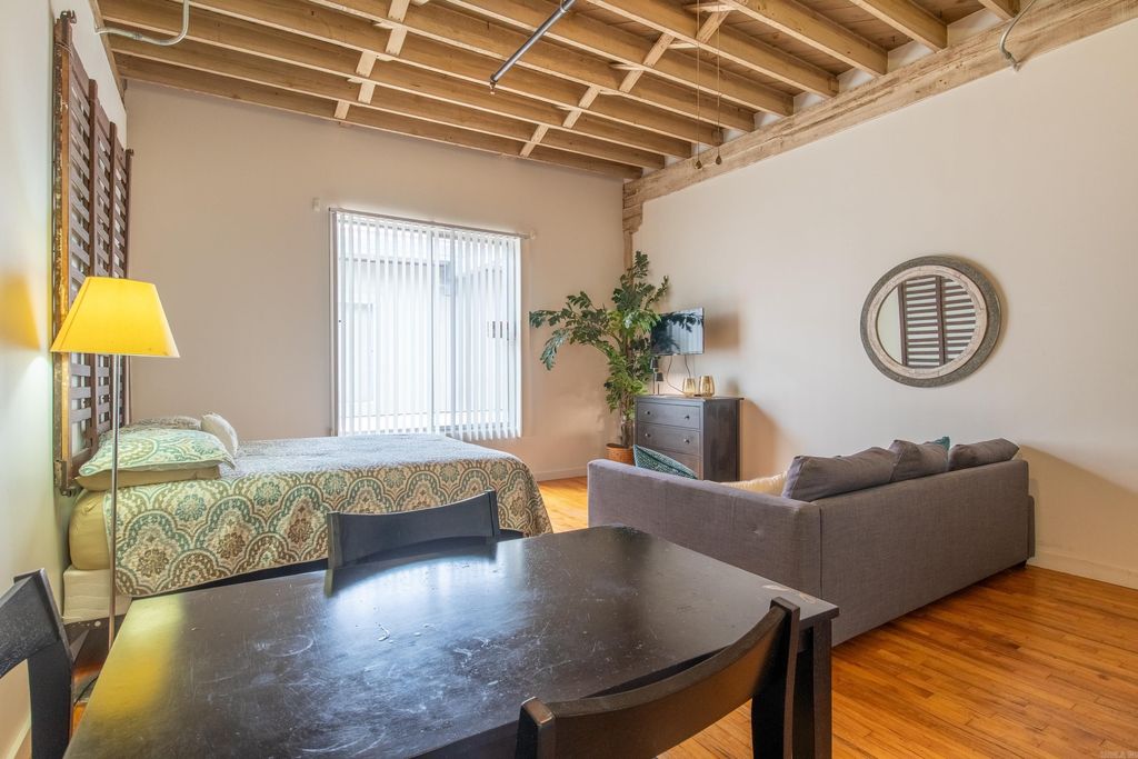 423 E 3Rd St #218, Little Rock, AR 72201