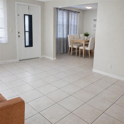 500 NE 2nd St 127, Dania Beach, FL 33004