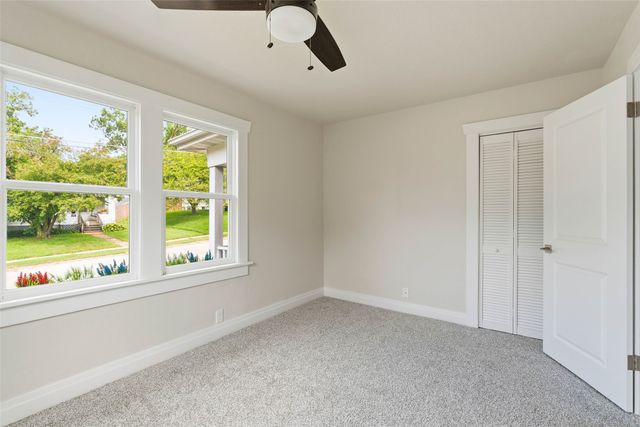 222 W 9th Street S, Newton, IA 50208