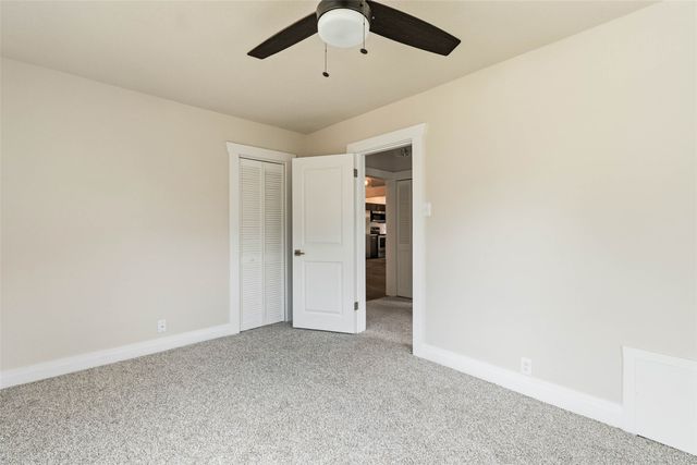 222 W 9th Street S, Newton, IA 50208