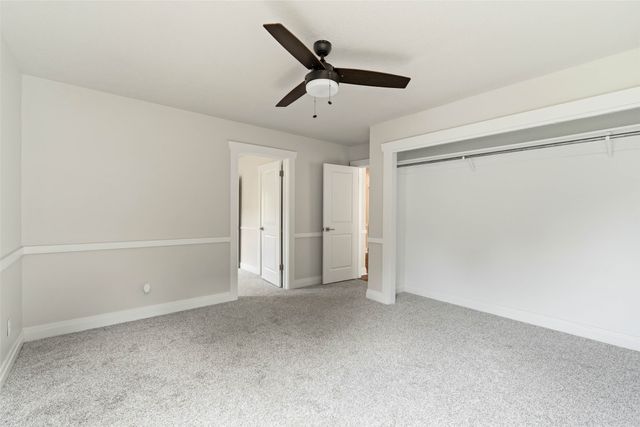 222 W 9th Street S, Newton, IA 50208