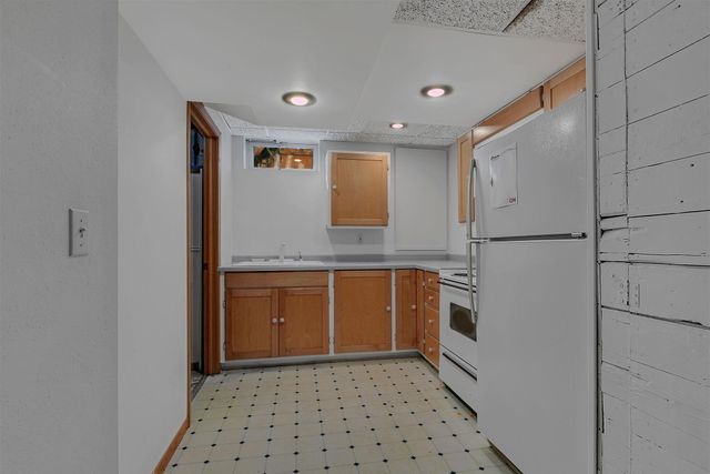 1033 15th Avenue S, Saint Cloud, MN 56301