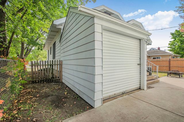 1033 15th Avenue S, Saint Cloud, MN 56301