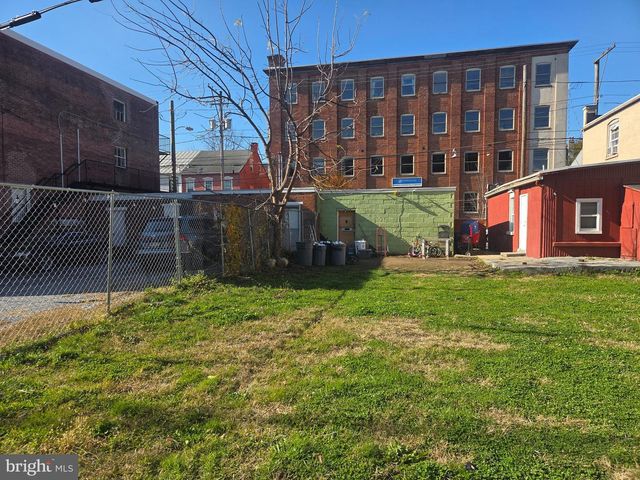 114 S PRINCE ST, Lancaster, PA 17603