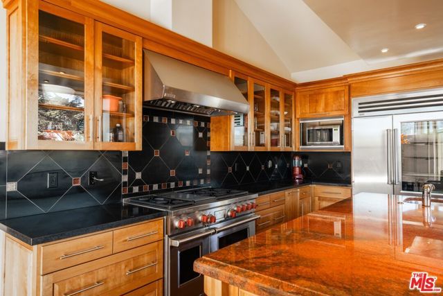 37 Bridges Lane, Mammoth Lakes, CA 93546