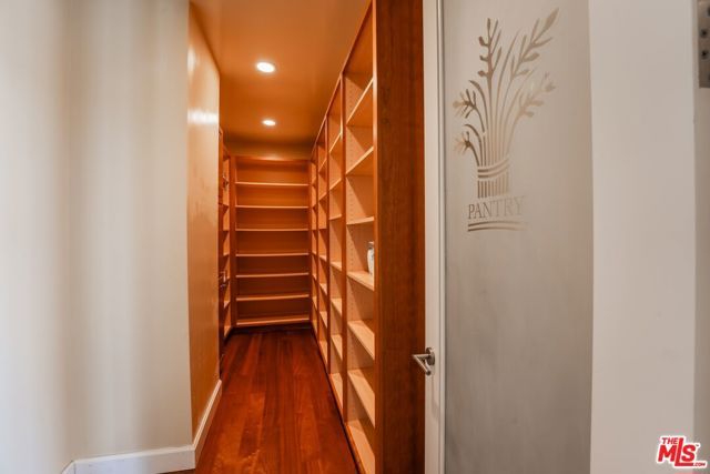 37 Bridges Lane, Mammoth Lakes, CA 93546