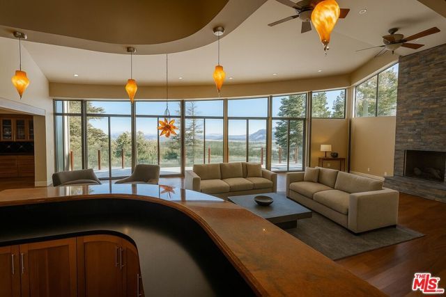 37 Bridges Lane, Mammoth Lakes, CA 93546