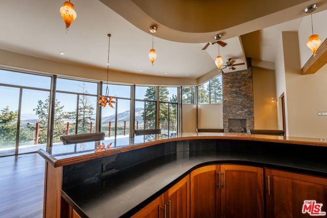 37 Bridges Lane, Mammoth Lakes, CA 93546