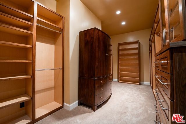 37 Bridges Lane, Mammoth Lakes, CA 93546