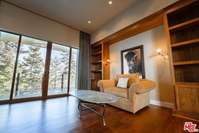 37 Bridges Lane, Mammoth Lakes, CA 93546