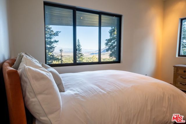 37 Bridges Lane, Mammoth Lakes, CA 93546