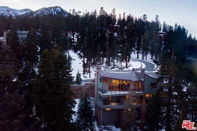 37 Bridges Lane, Mammoth Lakes, CA 93546