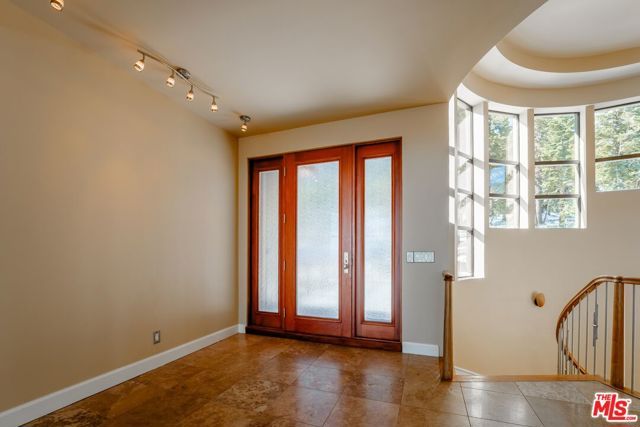 37 Bridges Lane, Mammoth Lakes, CA 93546