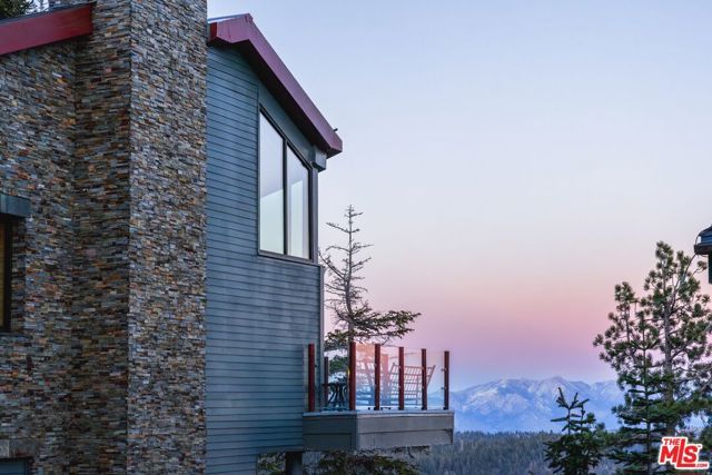 37 Bridges Lane, Mammoth Lakes, CA 93546