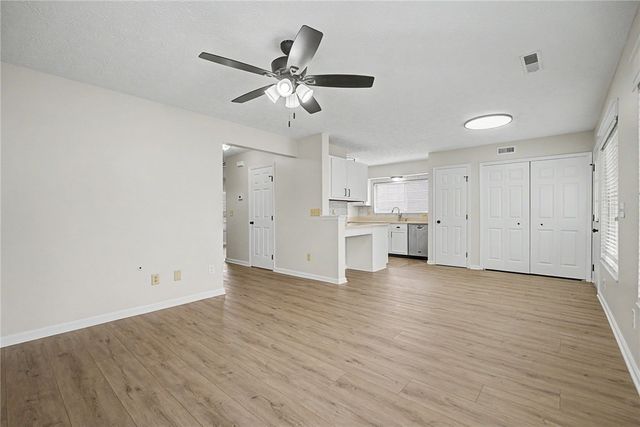 1220 Sunset Drive, Englewood, OH 45322