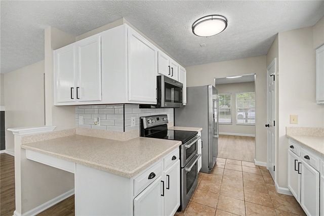 1220 Sunset Drive, Englewood, OH 45322