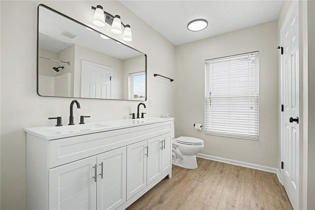 1220 Sunset Drive, Englewood, OH 45322