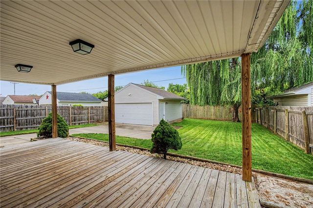 1220 Sunset Drive, Englewood, OH 45322