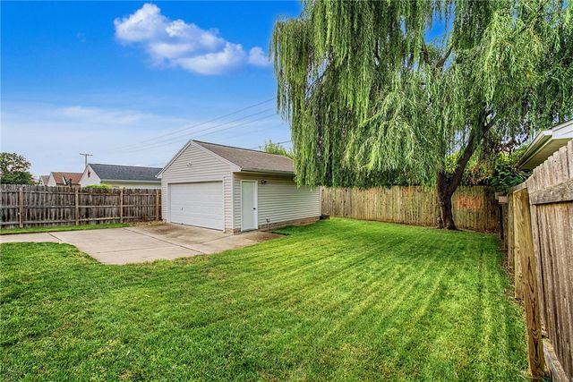 1220 Sunset Drive, Englewood, OH 45322