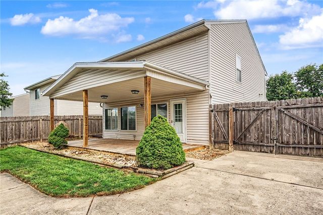 1220 Sunset Drive, Englewood, OH 45322