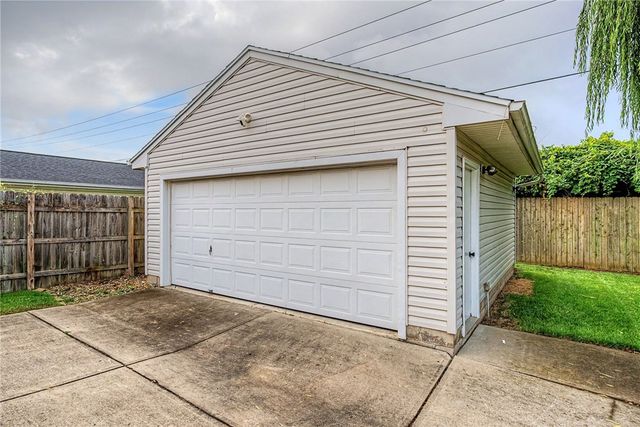 1220 Sunset Drive, Englewood, OH 45322