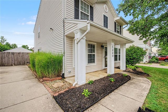 1220 Sunset Drive, Englewood, OH 45322