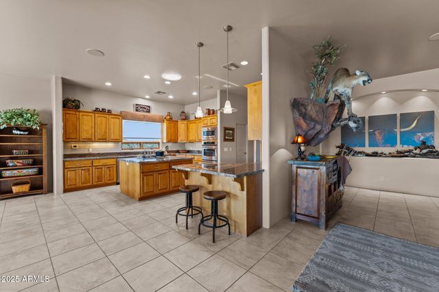 20910 W CATTLE IRON Drive, Wickenburg, AZ 85390