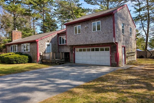 14 Milford St, Plymouth, MA 02360