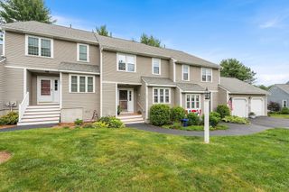 142 Laurelwood Dr 142, Hopedale, MA 01747