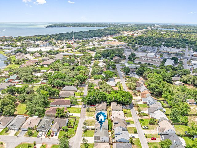 138 Beach Drive, Fort Walton Beach, FL 32547