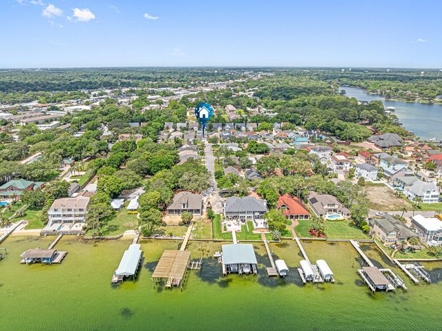 138 Beach Drive, Fort Walton Beach, FL 32547