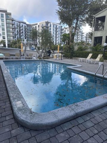 1000 NW N River Drive 16, Miami, FL 33136