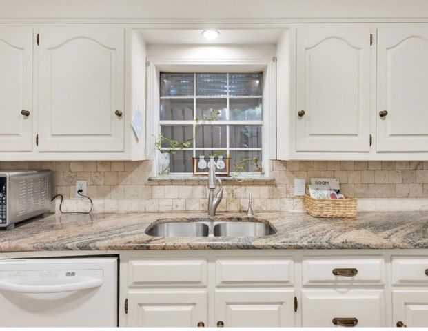 2233 Goldenrod Avenue, Fort Worth, TX 76111