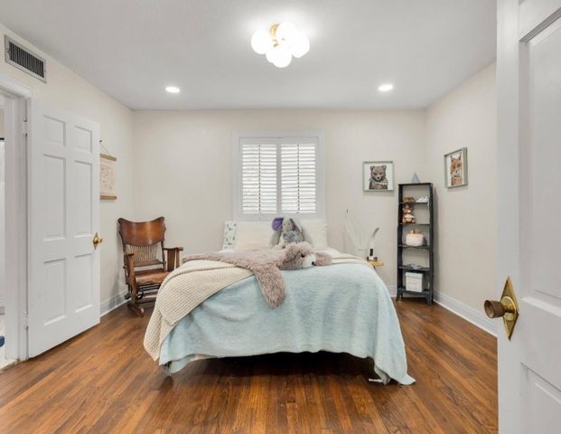 2233 Goldenrod Avenue, Fort Worth, TX 76111