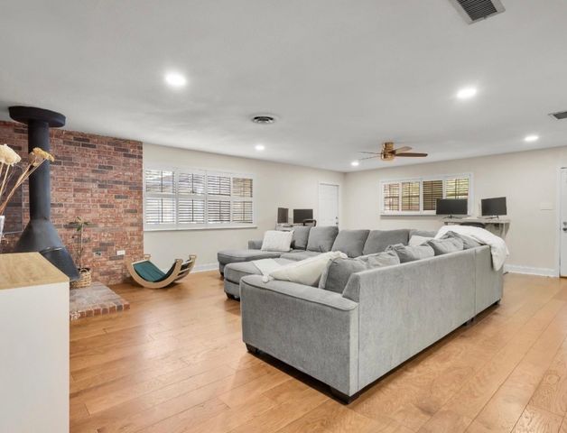 2233 Goldenrod Avenue, Fort Worth, TX 76111