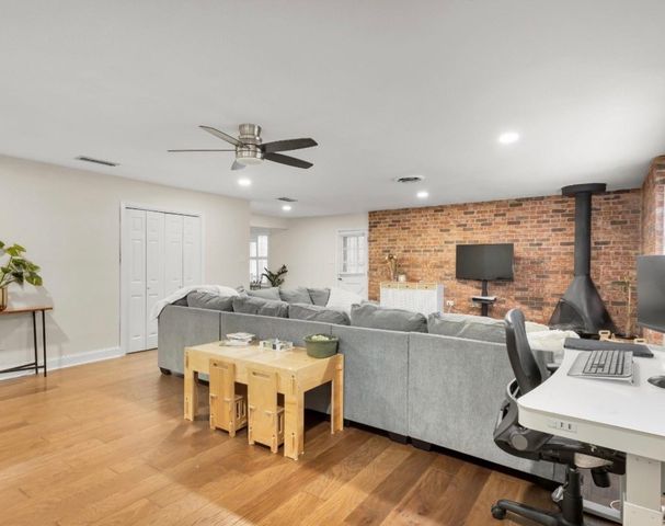 2233 Goldenrod Avenue, Fort Worth, TX 76111