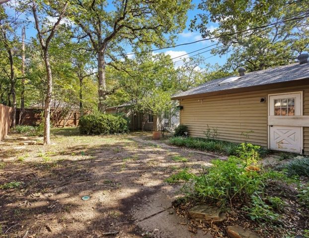 2233 Goldenrod Avenue, Fort Worth, TX 76111