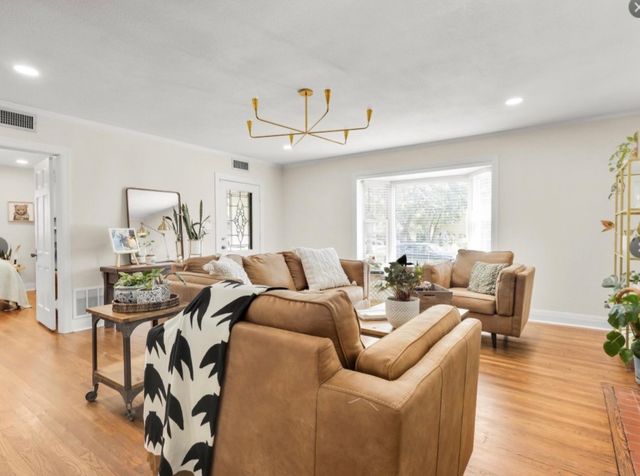 2233 Goldenrod Avenue, Fort Worth, TX 76111