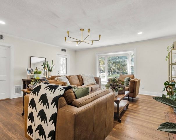 2233 Goldenrod Avenue, Fort Worth, TX 76111