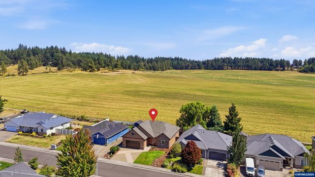 151 N 13th St, Jefferson, OR 97352